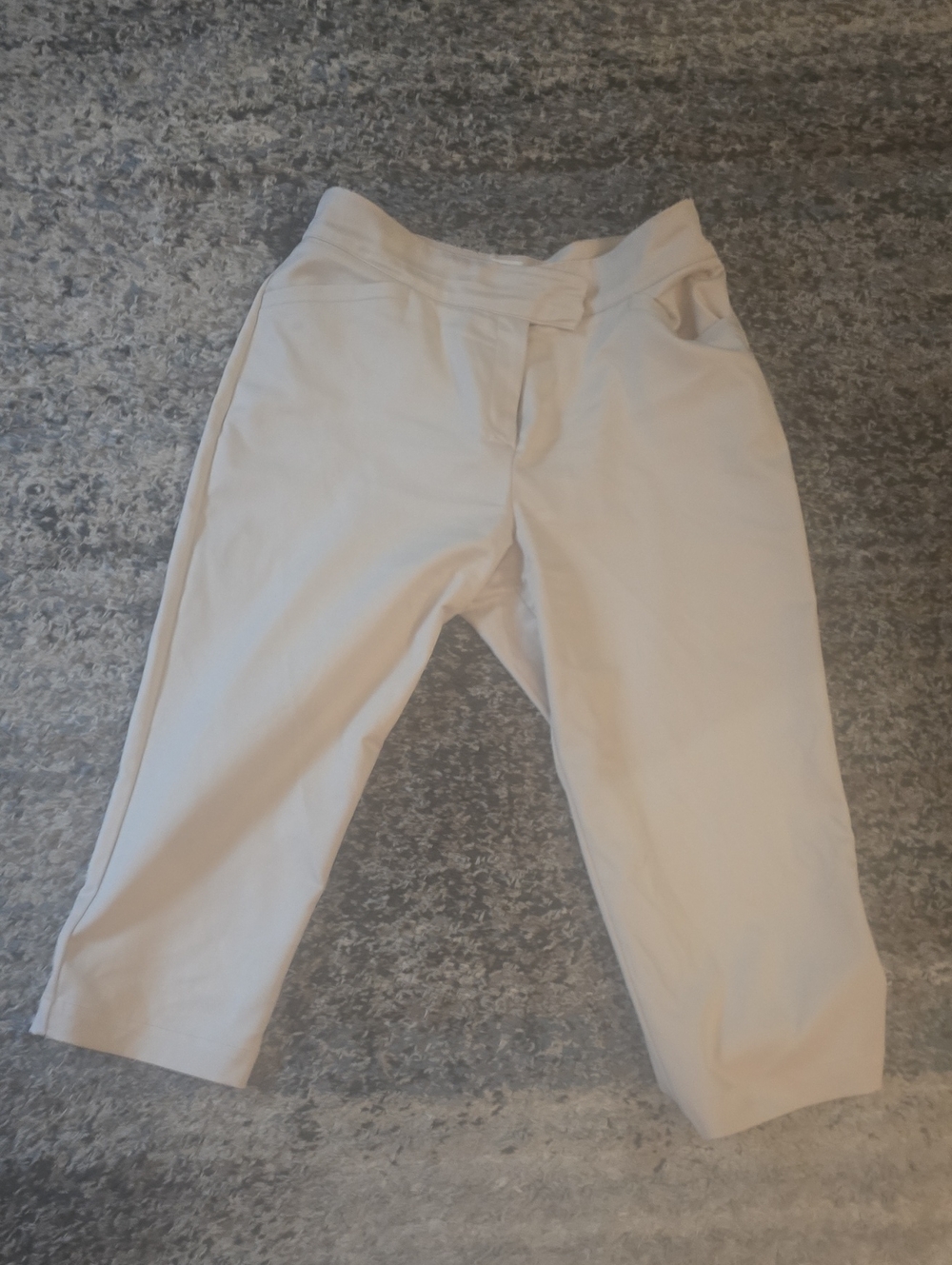 Women's Casual Stretch Capris in Cream - Comfortable Everyday Wear